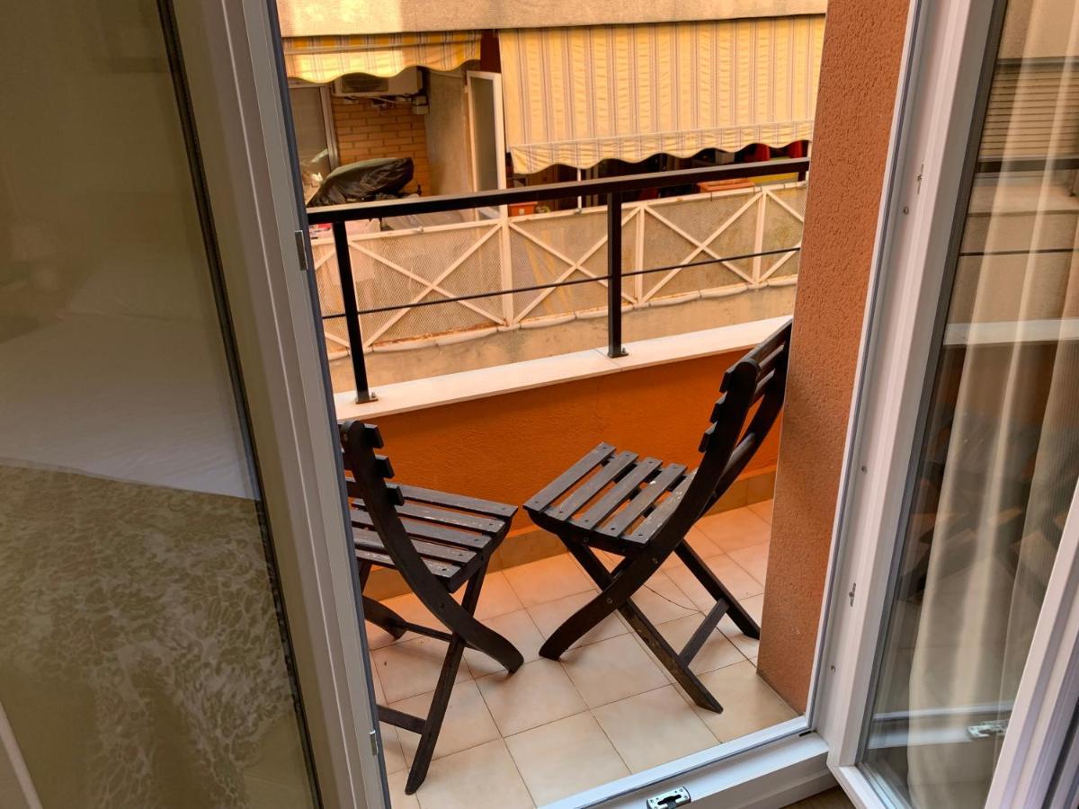 Estudio Port Serrallo Appartement *